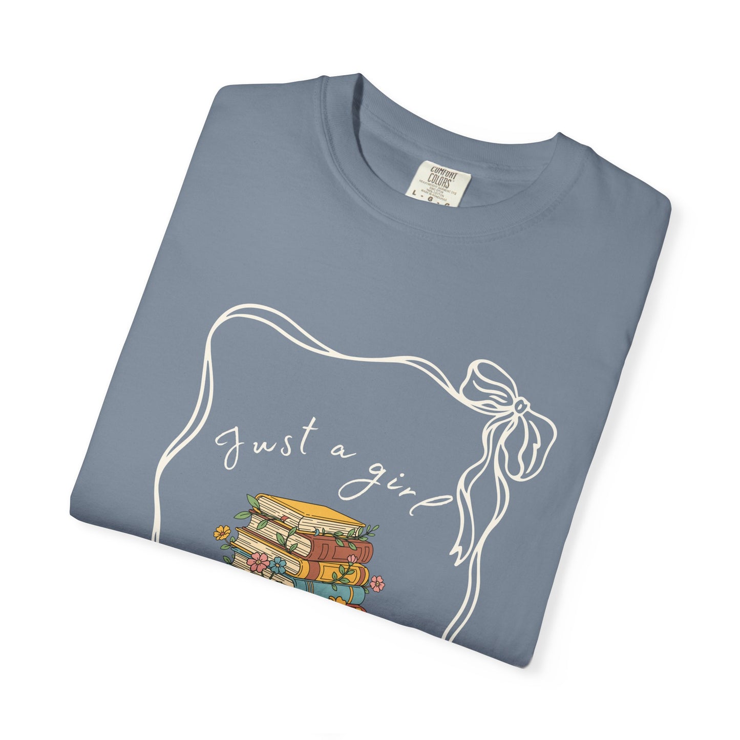 Just a girl who loves books T-shirt